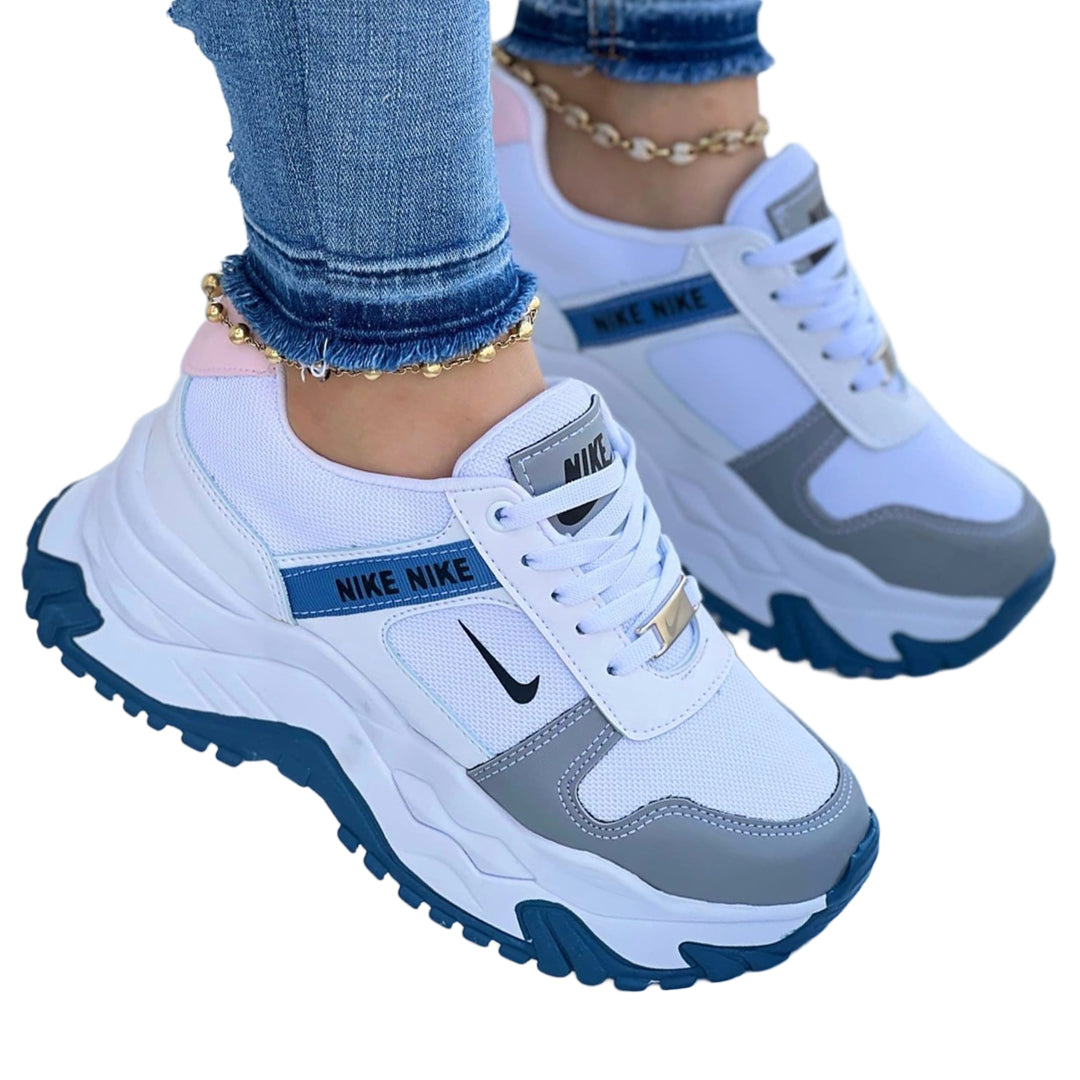 NIKE SUELA ALTA DAMA